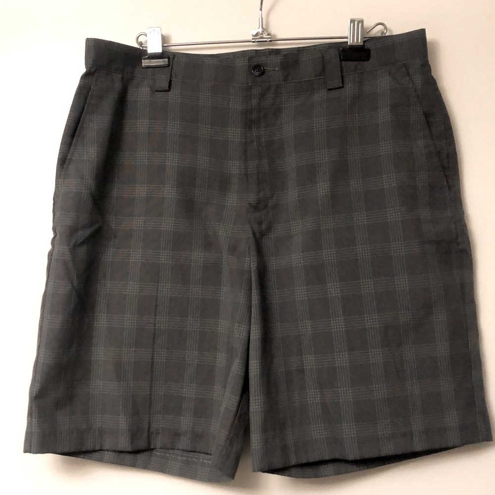 IZOD shorts